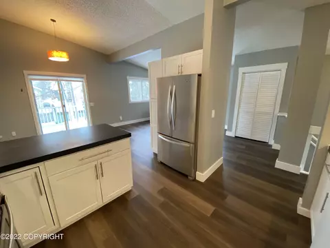 8022 E 32nd Ave, Anchorage, AK 99504 photo 5