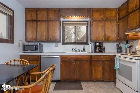 8200 E 5th Ave, Anchorage, AK 99504 photo 6