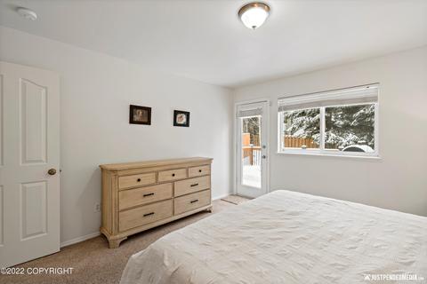 8911 Birch Park Cir, Eagle River, AK 99577 photo 32