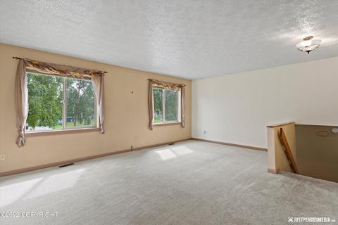 451 Eagle Ave, Palmer, AK 99645 photo 8