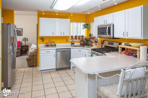 8001 Berry Patch Dr, Anchorage, AK 99502 photo 19
