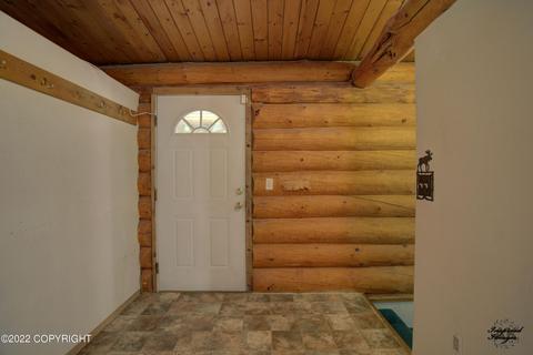 641 Cloud Rd, North Pole, AK 99705 photo 2