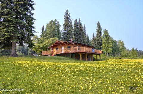 641 Cloud Rd, North Pole, AK 99705 photo 1