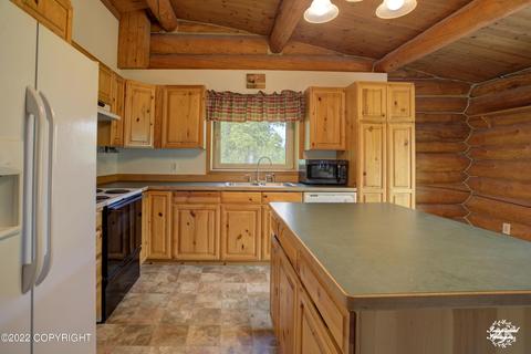641 Cloud Rd, North Pole, AK 99705 photo 4