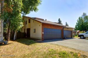 7331 Clairborne Dr, Anchorage, AK 99502 photo 1