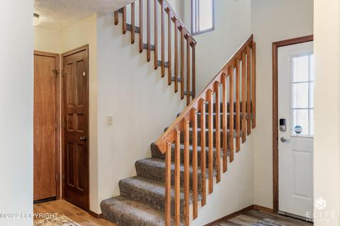 12109 Copper Mountain Dr, Eagle River, AK 99577 photo 9