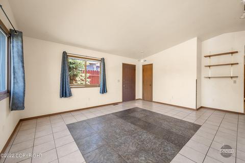 7000 Ryan Ct, Anchorage, AK 99504 photo 5