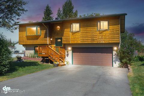 841 Jay Cir, Anchorage, AK 99504 photo 1
