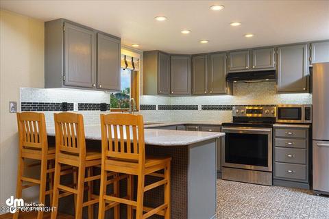841 Jay Cir, Anchorage, AK 99504 photo 9