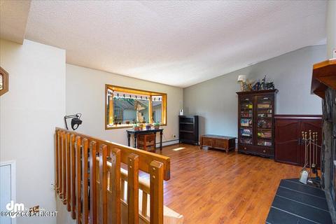 841 Jay Cir, Anchorage, AK 99504 photo 3