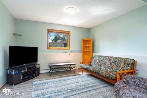 841 Jay Cir, Anchorage, AK 99504 photo 11