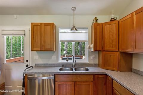 941 E Fairview Loop, Wasilla, AK 99654 photo 4