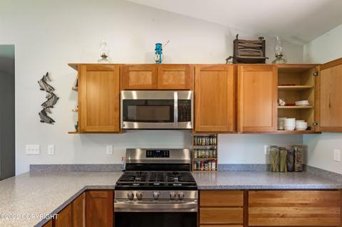 941 E Fairview Loop, Wasilla, AK 99654 photo 5