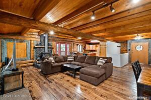 17505 S Juanita Loop, Eagle River, AK 99577 photo 5