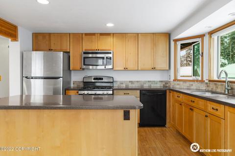 7635 Old Hillside Way, Anchorage, AK 99516 photo 3