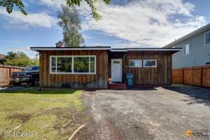 3305 Turnagain St, Anchorage, AK 99517 photo 1