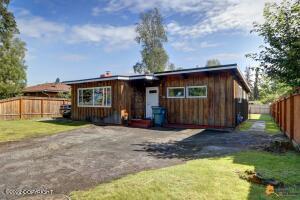 3305 Turnagain St, Anchorage, AK 99517 photo 2