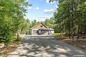 18511 Collett Dr, Eagle River, AK 99577 photo 2