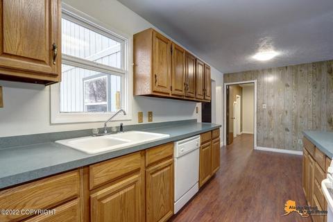 820 Cedar St, Anchorage, AK 99501 photo 13
