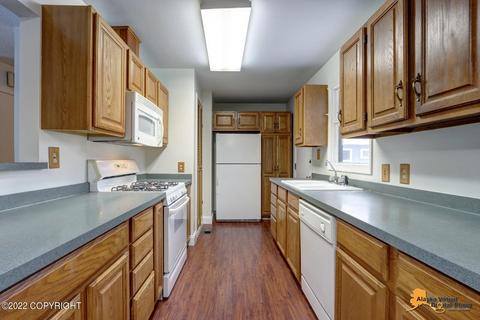 820 Cedar St, Anchorage, AK 99501 photo 11