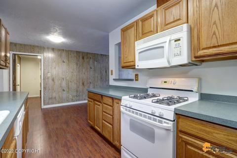 820 Cedar St, Anchorage, AK 99501 photo 12