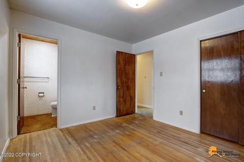 820 Cedar St, Anchorage, AK 99501 photo 23