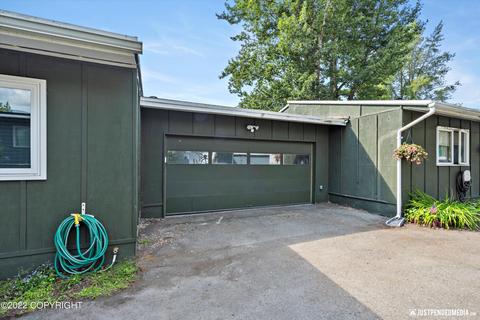 8141 E 6th Ave, Anchorage, AK 99504 photo 2