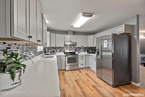 8141 E 6th Ave, Anchorage, AK 99504 photo 9