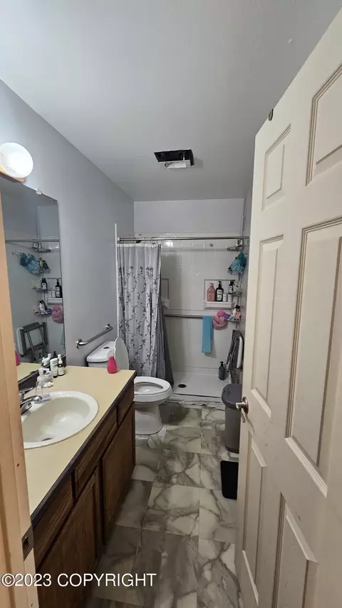 1705 E 58th Cir, Anchorage, AK 99507 photo 3