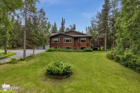 3726 Taiga Dr, Anchorage, AK 99516
