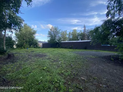 7436 Zurich St, Anchorage, AK 99507