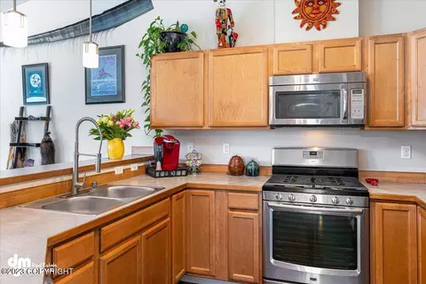 20435 Icefall Dr, Eagle River, AK 99577 photo 11
