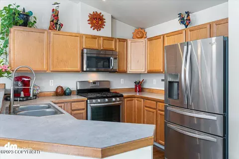 20435 Icefall Dr, Eagle River, AK 99577 photo 10