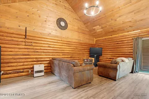 22157 E Grand Ave, Sutton, AK 99674 photo 2