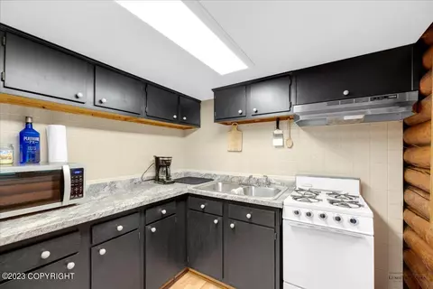 22157 E Grand Ave, Sutton, AK 99674 photo 9
