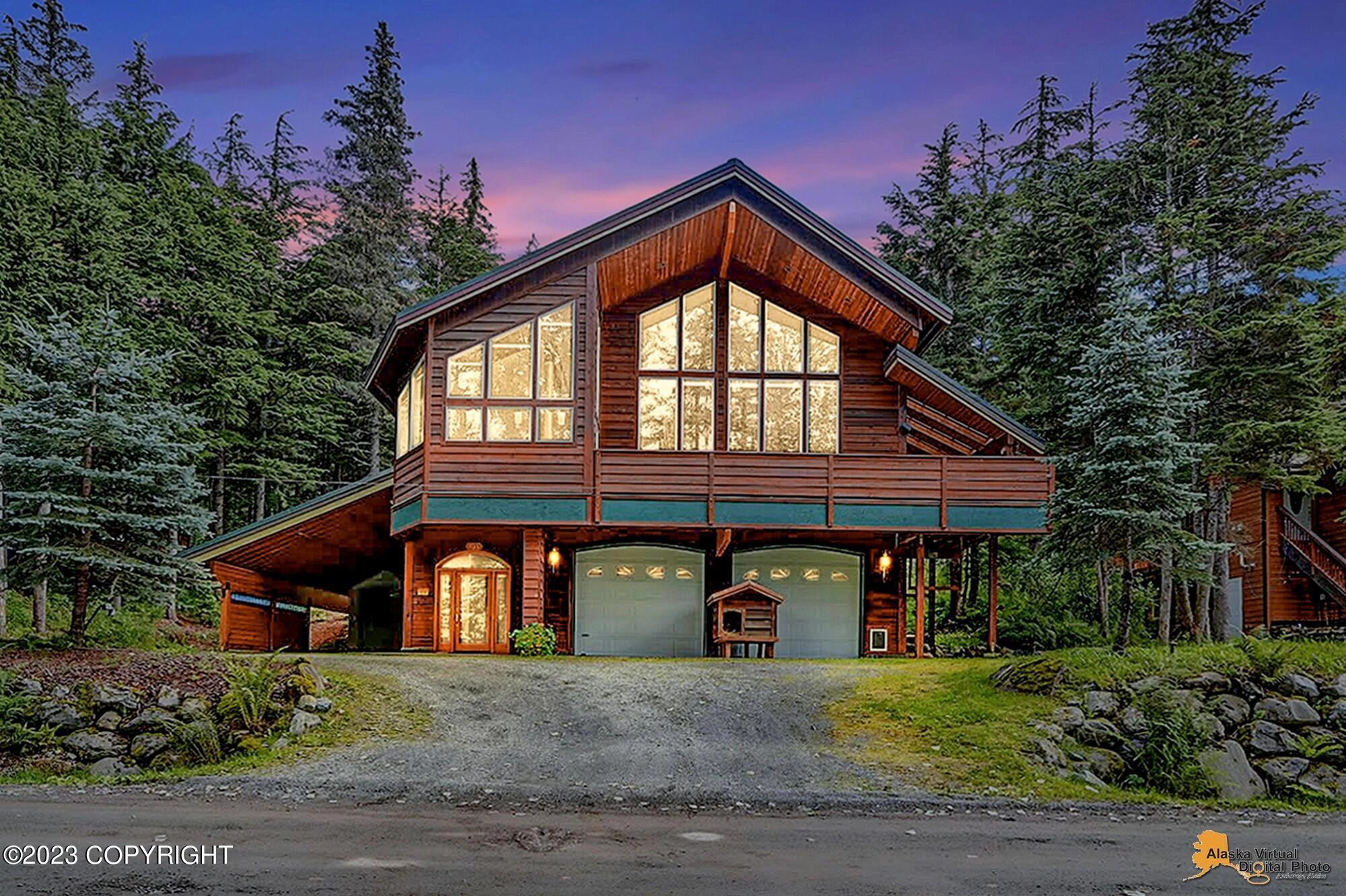 935 Timberline Dr