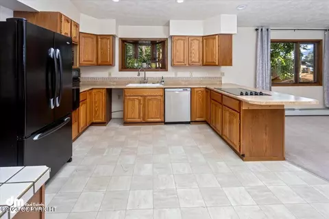 1101 Friendly Ln, Anchorage, AK 99504 photo 25