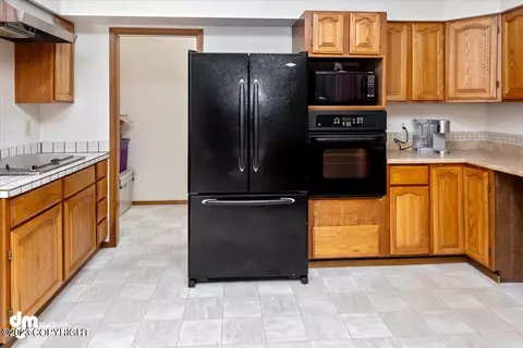 1101 Friendly Ln, Anchorage, AK 99504 photo 32