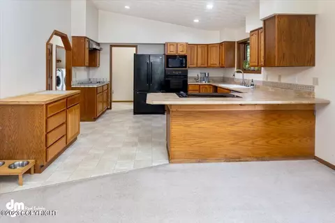 1101 Friendly Ln, Anchorage, AK 99504 photo 29