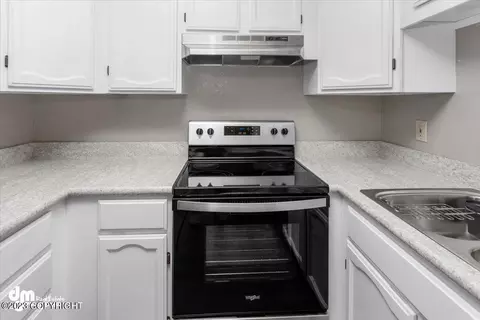 1101 Friendly Ln, Anchorage, AK 99504 photo 5