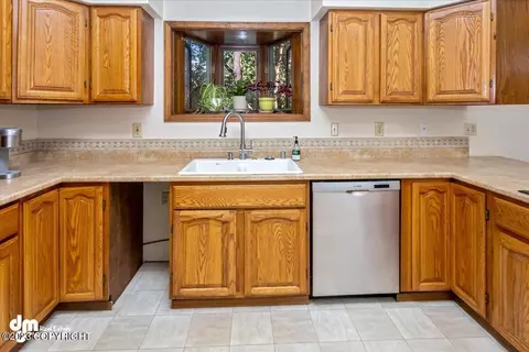 1101 Friendly Ln, Anchorage, AK 99504 photo 26