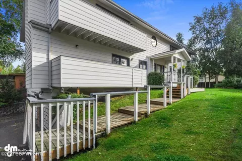 1101 Friendly Ln, Anchorage, AK 99504 photo 2