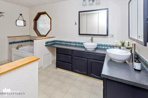 1101 Friendly Ln, Anchorage, AK 99504 photo 48