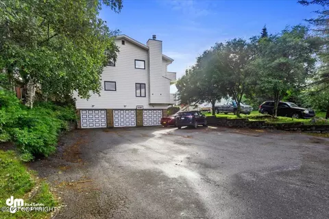 1101 Friendly Ln, Anchorage, AK 99504