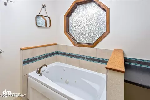 1101 Friendly Ln, Anchorage, AK 99504 photo 51