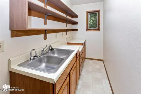 1101 Friendly Ln, Anchorage, AK 99504 photo 30