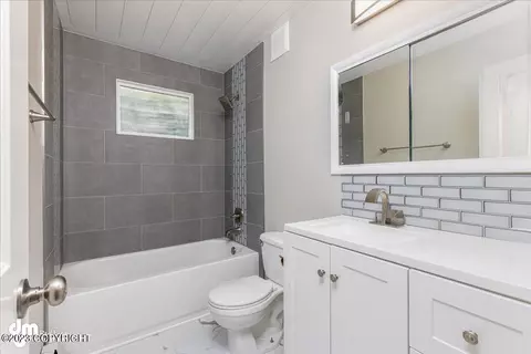 3002 Doris St, Anchorage, AK 99517 photo 18