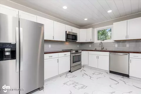 3002 Doris St, Anchorage, AK 99517 photo 11