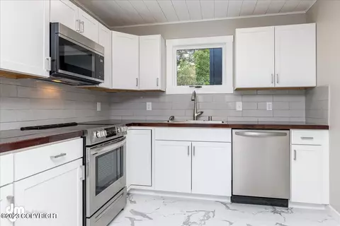 3002 Doris St, Anchorage, AK 99517 photo 12
