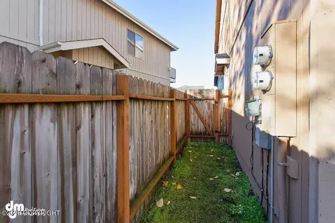 6670 Whispering Loop # B, Anchorage, AK 99504 photo 28